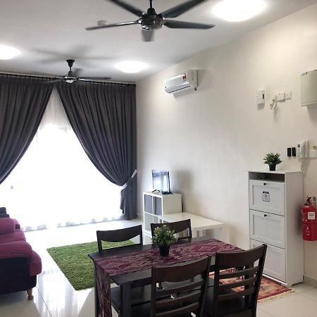 Vistamuslim Homestay Cheras Kültér fotó